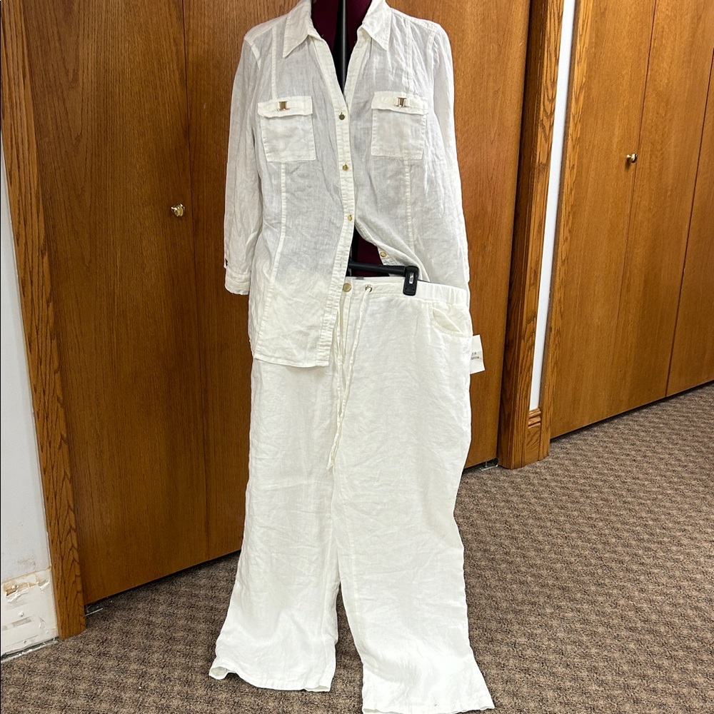 Elegant White Women's Linen Pantsuits
